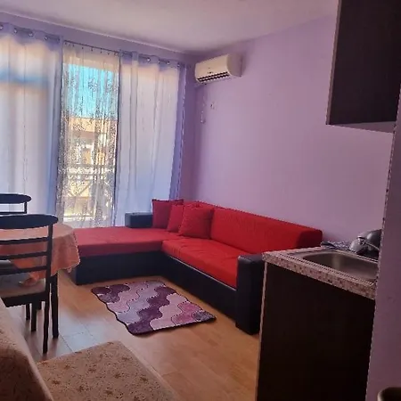 Sunny Apartment *